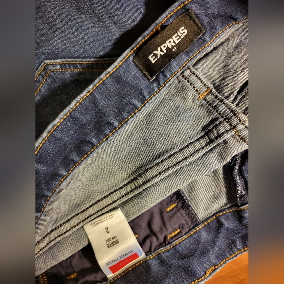 Express 2 Low Rise Shortie - Picture 3 of 3